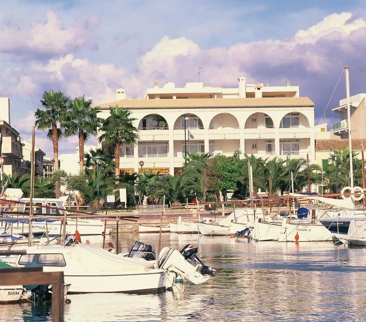 Apartaments Edificio Puerto Colonia de Sant Jordi İspanya